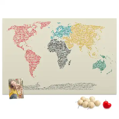 Korková nástěnka Mapa světa z písmen