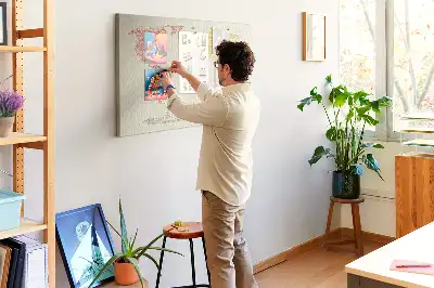 Korková nástěnka Mapa světa z písmen