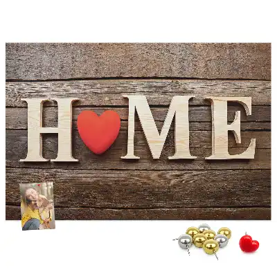 Nástěnka do dětského pokoje s nápisem home
