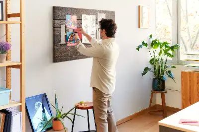 Nástěnka do dětského pokoje s nápisem home