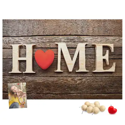 Nástěnka do dětského pokoje s nápisem home