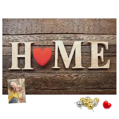 Nástěnka do dětského pokoje s nápisem home