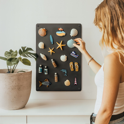 Magnetická nástěnná tabule o rozměru 40 × 60 cm